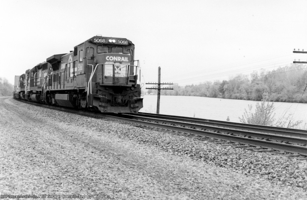 Conrail B40-8 5068